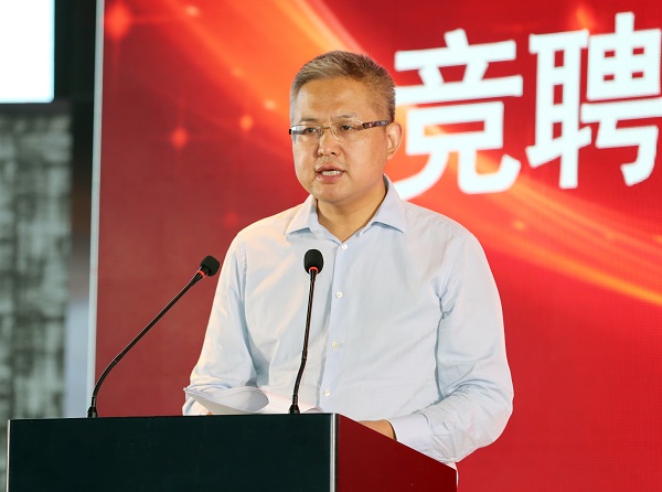 董事長.jpg