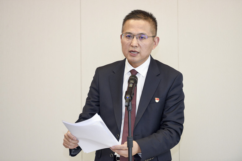 董事長1_副本.jpg